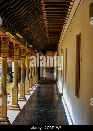 Kuthiramalika, ein prächtiger Palast und Museum, erbaut vom Herrscher Swathi Thirunal Rama Varma im Jahr 1840, in der Nähe des Sree Padmanabhaswamy Tempels. Stockfoto