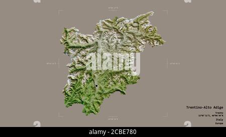 Gebiet von Trentino-Südtirol, autonome Region Italiens, isoliert auf einem soliden Hintergrund in einem georeferenzierten Begrenzungsrahmen. Beschriftungen. Satellitenbilder. 3D Stockfoto