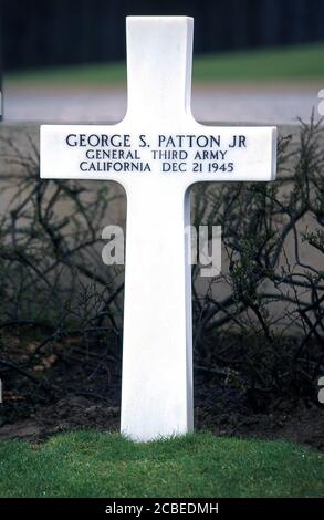 Das Grab von General George S. Patton Jr auf dem luxemburgischen amerikanischen Friedhof. Stockfoto