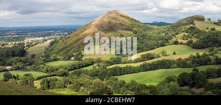 Panoramablick auf die Lawley von Little Caradoc in der Shropshire Hills in der Nähe von Church Stretton Stockfoto