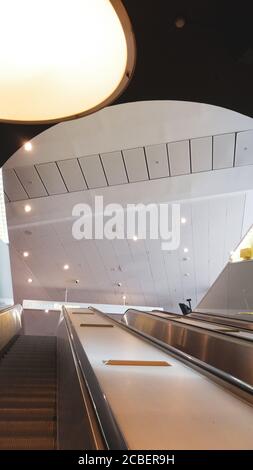 Arlanda Express-Bahnhof mit Aufzügen im schwedischen Stockholm Flughafen Arlanda Stockfoto