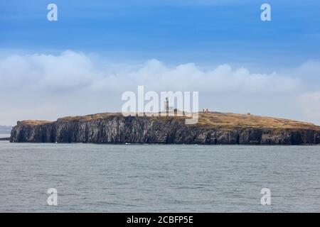 ISLE OF MAY, SCHOTTLAND - 2016. MÄRZ 10. Der Stevenson Leuchtturm auf der Isle of May. Stockfoto