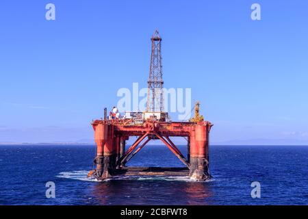 NORDSEE, GROSSBRITANNIEN - 5. OKTOBER 2016. Semi-Tauchboot Borgsten Dolphin in der Nordsee. Stockfoto