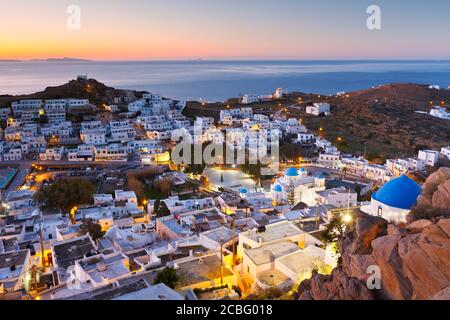 Morgenansicht von Chora Dorf auf iOS Insel in Griechenland. Stockfoto