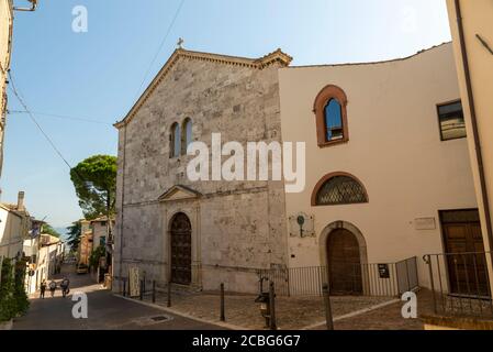 montefalco,italien august 13 2020:Museumskomplex von San Francesco in Via Railhiera Umbra in Montefalco Stockfoto