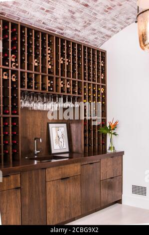 Custom Home Wine Bar Stockfoto