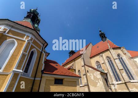 Kirche des heiligen Jakobs (Szent Jakab-templom) in Koszeg, Ungarn an einem Sommertag. Stockfoto