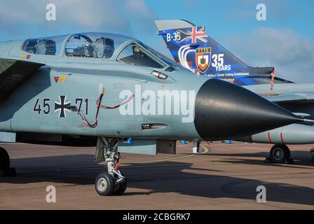 Panavia Tornado GR4A Mehrzweck-Kampfflugzeug wurde von Italien, Großbritannien und Westdeutschland entwickelt Stockfoto