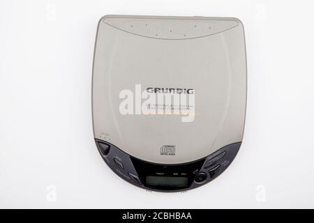 WETZLAR, DEUTSCHLAND 2020-07-16 GRUNDIG CD Portable Player. Stockfoto