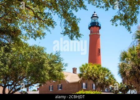 Ponce Inlet Leuchtturm und Museum in Ponce Inlet, Florida, südlich von Daytona Beach. (USA) Stockfoto