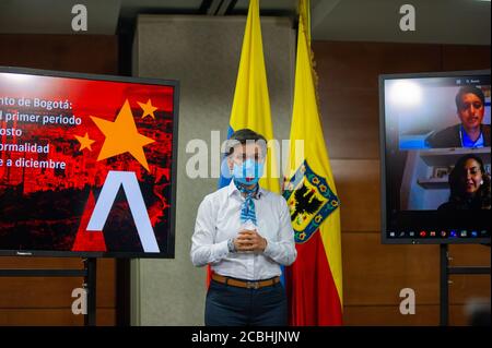 Die ehemalige Bürgermeisterin von Bogota, Claudia Lopez, kündigt neue sektorisierte Sperren an, die am Sonntag, den 16. August um Mitternacht beginnen und am Agust 30 enden, dem Plan zu Stockfoto