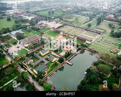 Luftaufnahme der Zitadelle Hue in Vietnam. Kaiserpalast Graben, Kaiserpalast Komplex, Provinz Hue, Vietnam Stockfoto