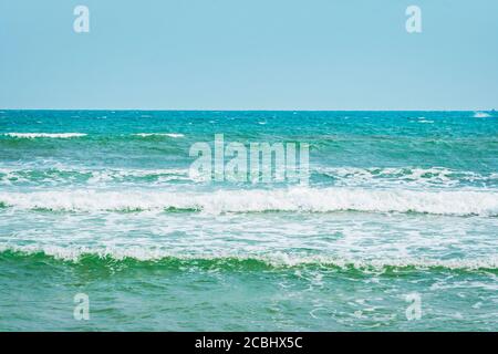 Blaue Meer blauer Himmel Horizont Stockfoto