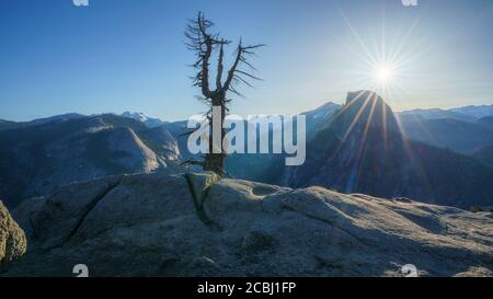 Die Halbkuppel vom Glacier Point im yosemite Nationalpark Bei Sonnenaufgang Stockfoto