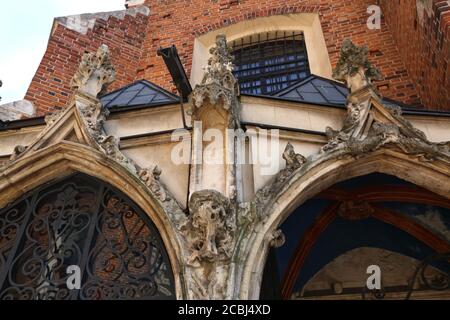 Krakau. Krakau. Polen. Details der Stein geschnitzten Dach über Gethsemane Teil der st. Barbara Kirche. Stockfoto