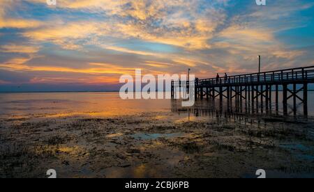 Mobile Bay, Alabama bei Sonnenuntergang Stockfoto