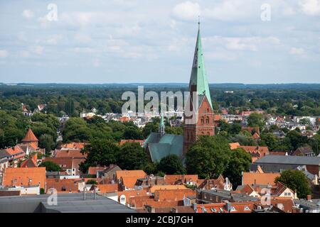 Der Turm der St.-Aegidien-Kirche in Lübeck Stockfoto