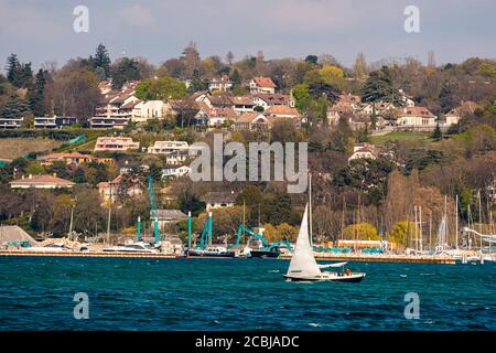 Genf, Schweiz - 14. April 2019: Luxus-Jet-Boot auf dem Genfersee - Bild Stockfoto