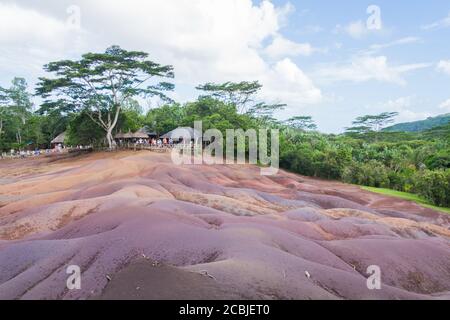 Chamarel, Mauritius März 13 2017: Aussichtspunkt auf Sanddünen im Seven Coloured Earth Natural Park in Chamarel, Mauritius. Stockfoto