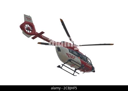 1. August 2020, Kiel, Christoph Europa 5, Identifikation: D-HDSY, ein Hubschrauber der DRF Lufttrettung (DRF Stiftung Lufttrettung gAG), stationiert in der Niebull-Klinik/Nordfriesland-Klinik beim Überflug über die Kieler Innenstadt. Bei diesem Hubschrauber handelt es sich um einen Airbus Helicopters H145 (Eurocopter EC 145 T2). Weltweite Nutzung Stockfoto