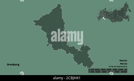 Form von Orenburg, Region von Russland, mit seiner Hauptstadt auf festem Hintergrund isoliert. Entfernungsskala, Regionenvorschau und Beschriftungen. Farbige Höhenkarte. Stockfoto