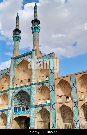 Amir Chakhmag Komplex, im 15. Jahrhundert erbaut, in Yazd Iran an einem sonnigen Tag Stockfoto