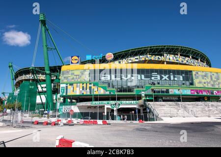Lissabon, Portugal. August 2020. Fußball: Champions League, Finale 2020, das Stadion 'Estadio Jose Alvalade XXI', das Heimstadion des Fußballvereins Sporting Lissabon. Das Stadion ist einer der beiden Austragungsorte für die Finalspiele der Champions League 2020. Quelle: Matthias Balk/dpa/Alamy Live News Stockfoto