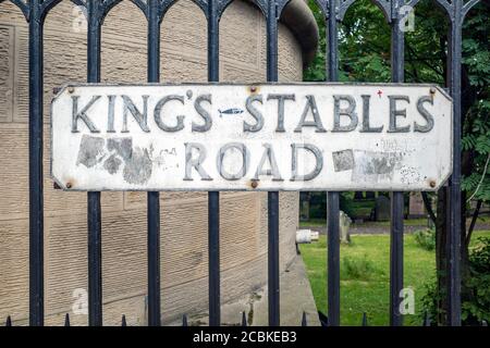 Kings Stables Road Straßenschild, Edinburgh, Schottland, Großbritannien. Stockfoto