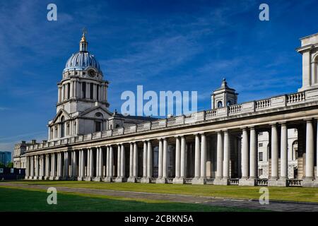 England, London, Greenwich, Old Royal Naval College, der Flügel, der die Kapelle St. Peter und St. Paul umfasst. Stockfoto