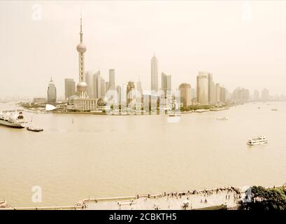 Pudong, Shanghai vom Bund aus gesehen Stockfoto