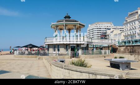 Brighton und Hove, E Sussex, UK - August 2020: Der Bandstand. Stockfoto