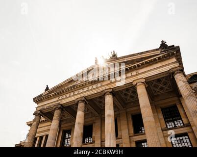 Außenansicht des Konzerthauses, Gendarmenmarkt, Berlin, Deutschland Stockfoto