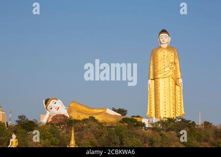 Bodhi Tataung, goldene liegende und stehende buddhas in der Nähe von Monywa, Sagaing Division, Myanmar Stockfoto