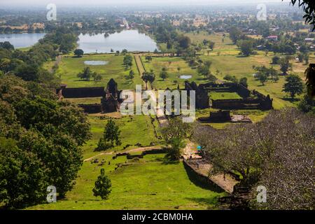 Blick auf die Ruinen von Khmer vom Wat Phou in Champasak, Las Stockfoto