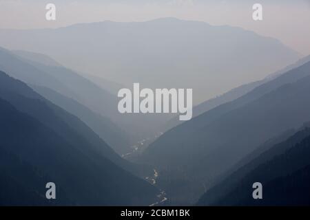 Höhenansicht von Naranag Valley, Gandarbat, Jammu & Kashmir, Indien Stockfoto