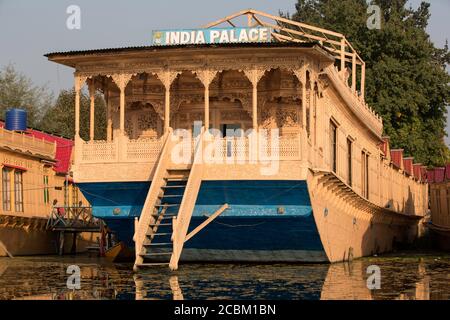 Hausboote auf See Dal, Srinagar, Jammu und Kashmir, Indien Stockfoto