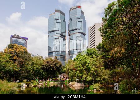 Blick auf Park und Lippo Center, Hongkong, China Stockfoto