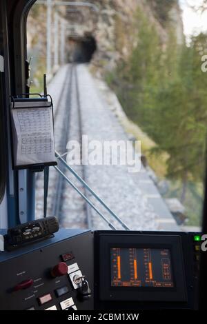 Glacier Express Panoramazug, Zermatt, Schweizer Alpen, Schweiz Stockfoto