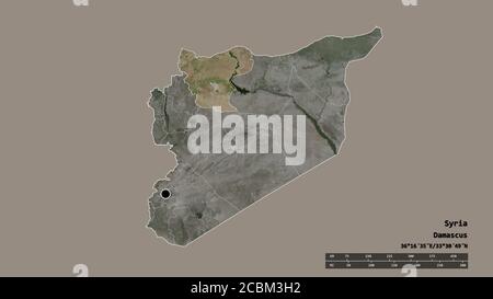 Entsättigte Form Syriens mit seiner Hauptstadt, der wichtigsten regionalen Teilung und dem abgetrennten Aleppo-Gebiet. Beschriftungen. Satellitenbilder. 3D-Rendering Stockfoto