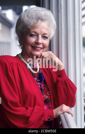 Austin Texas USA, 1993: Texas Gov. Ann Richards posiert auf dem Balkon des Gouverneurshauses in der Innenstadt. ©Bob Daemmrich Stockfoto