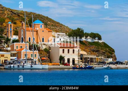 Anzeigen von Korissia, der Hafen von Kea Insel in Griechenland. Stockfoto