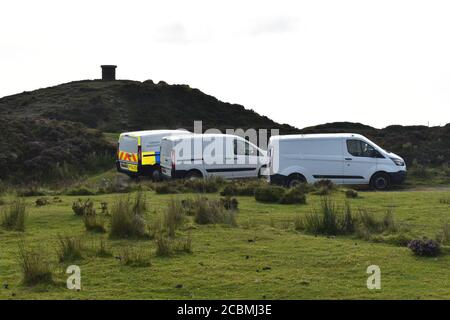 Polizeibeamte am Tatort in der Nähe des Gipfels von Brown Clee Hill im Süden von Shropshire. Eine Morduntersuchung wurde eingeleitet, nachdem ein Rentner in der Gegend tot aufgefunden wurde. Stockfoto