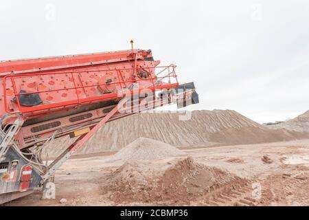 Zerkleinerungsmaschinen, die im Tagebau arbeiten Stockfoto