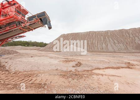 Zerkleinerungsmaschinen, die im Tagebau arbeiten Stockfoto