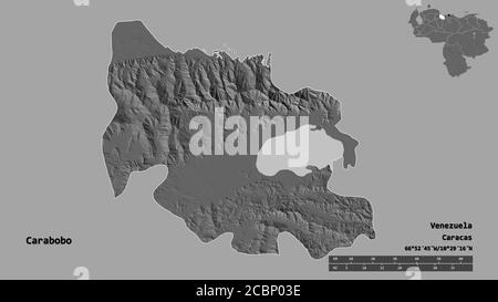 Form von Carabobo, Staat Venezuela, mit seiner Hauptstadt isoliert auf festem Hintergrund. Entfernungsskala, Regionenvorschau und Beschriftungen. Höhenkarte mit zwei Ebenen Stockfoto