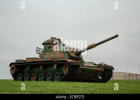 CONCORDIA KANSAS - 15. JULI 2020: Ein pensionierter Tank auf dem Blosser Municipal Airport-CNK aus für die Anzeige Stockfoto