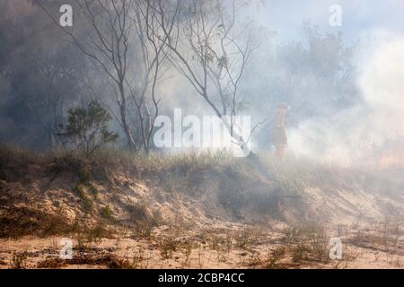 Buschfeuer in Australien. Dramatisches Bild von massiven Bränden in Australien Stockfoto