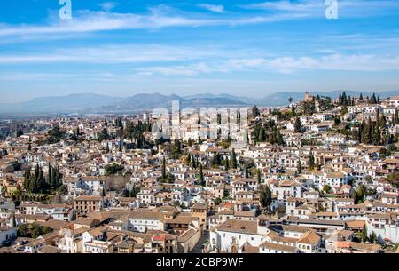 Blick von der Alhambra nach Albayzin, Granada, UNESCO Weltkulturerbe, Andalusien, Spanien Stockfoto