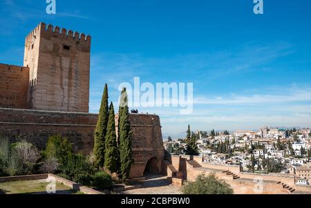 Turm der Festung Alcazaba, mit Blick auf Albayzin, Alhambra, Granada, Andalusien, Spanien Stockfoto