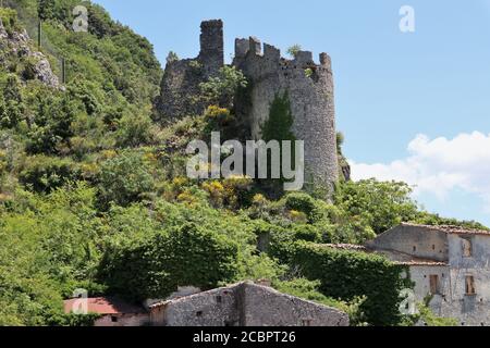 Pesche - Castello del borgo Stockfoto